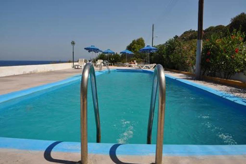 Haritos Hotel - Geothermal Hot Swimming Pool Mandrákion Eksteriør bilde